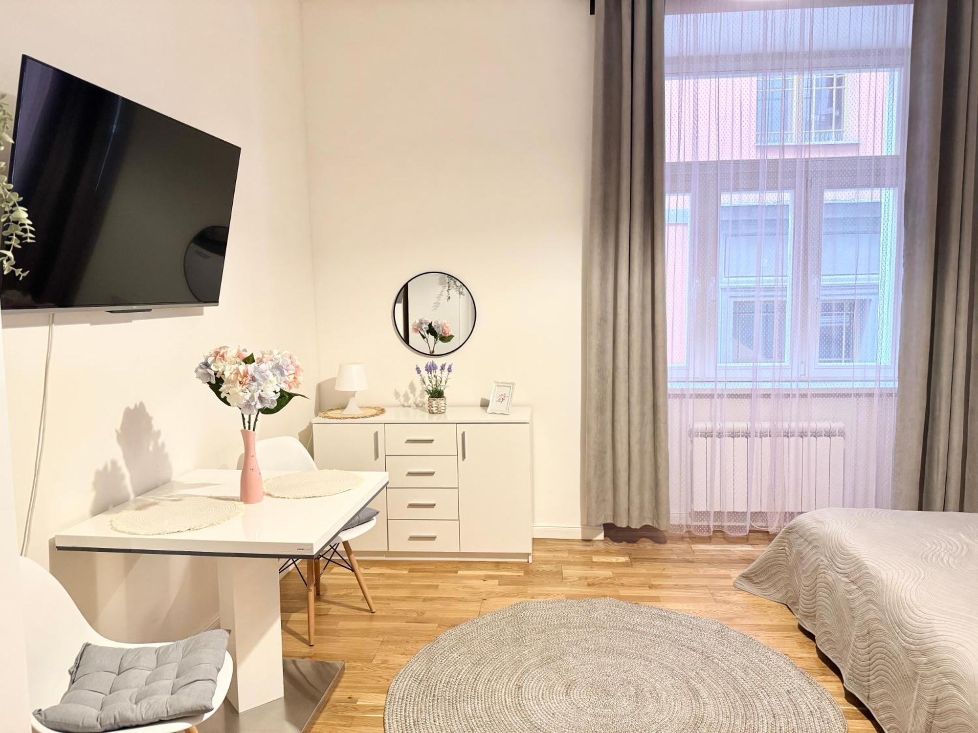 New! Romantic Apartment! In Centre! Florence! Apartment Prag